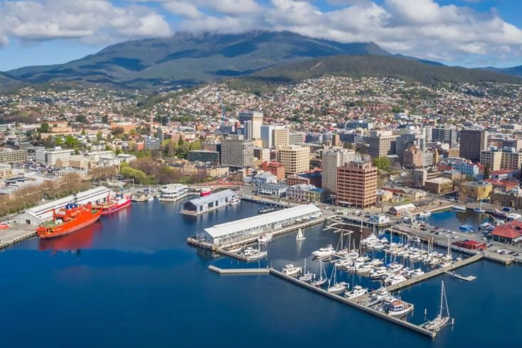 Somerset_on_the_Pier_Hobart