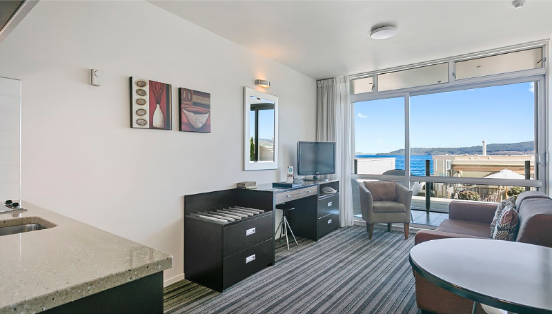 one bedroom lakeview Reef Resort