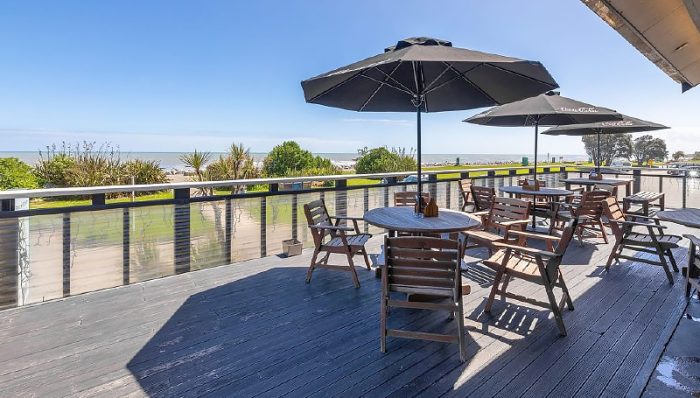 beachfront_hotel Hokitika West Coast